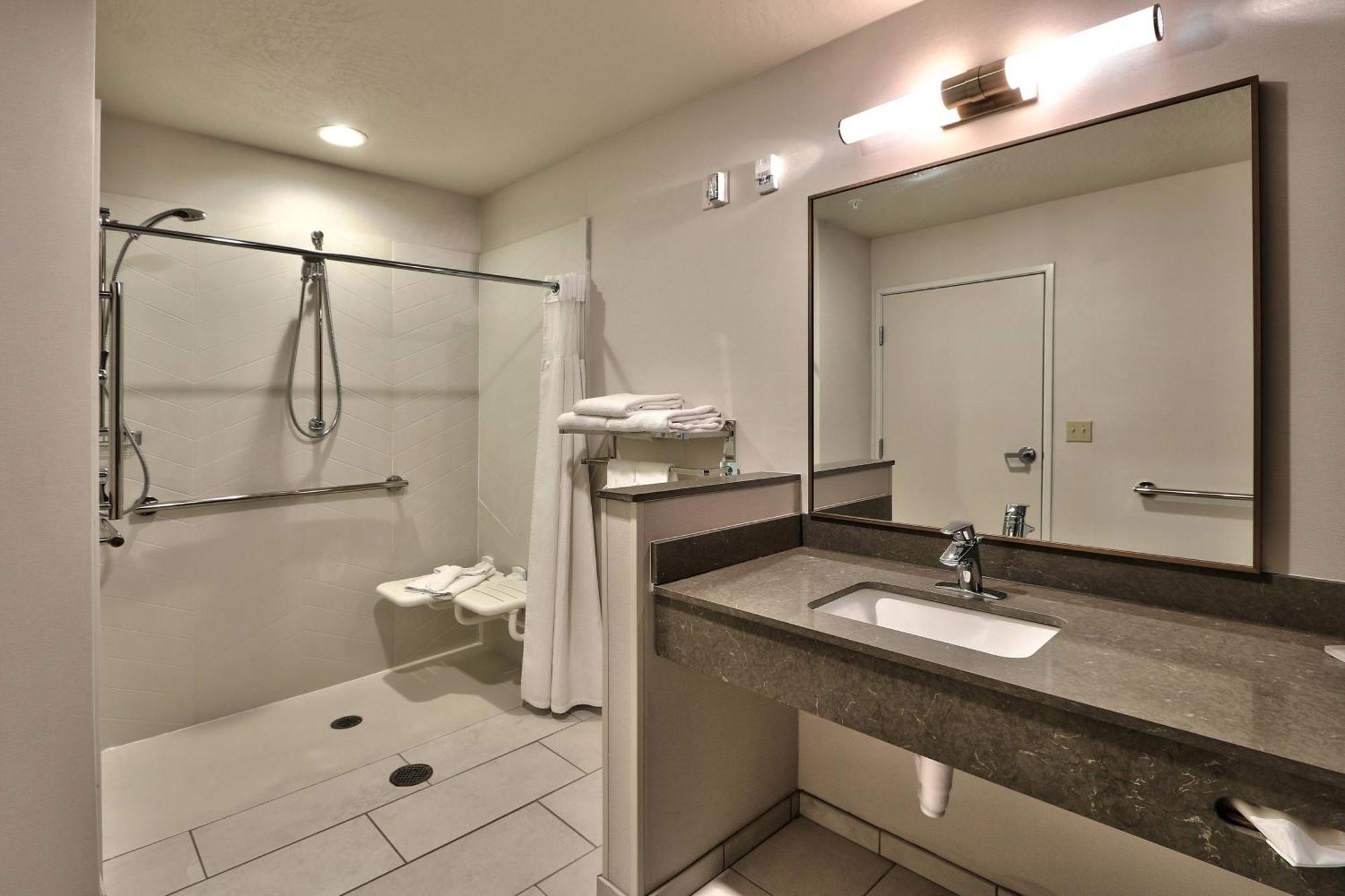 Hotel Fairfield Inn&suites By Marriott North 3*